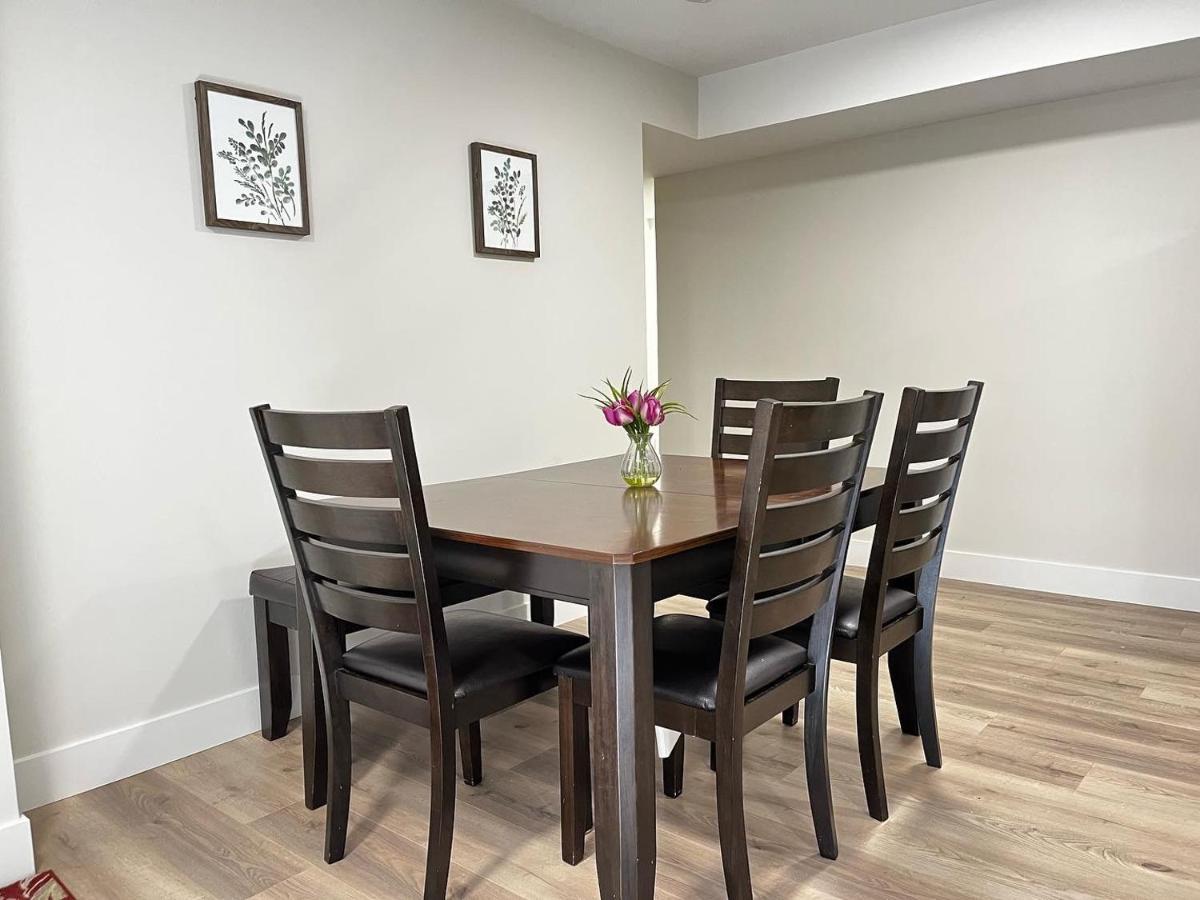 The Harmony Inn Spacious 2 Bdrms 2 Beds Basement Suite Σάρρεϋ Εξωτερικό φωτογραφία